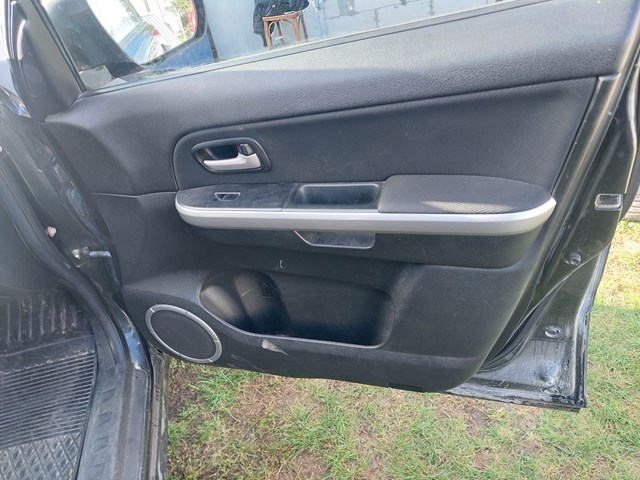 Обивка передней двери 8371065J00CAW SUZUKI