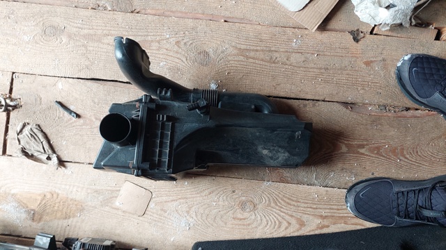 Корпус воздушного фильтра 8V219600BH FORD
