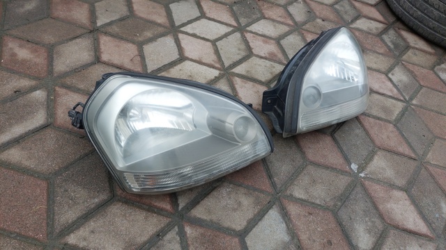Фара правая 921022E010 HYUNDAI