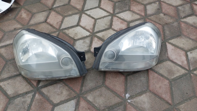 Фара правая 921042E020 HYUNDAI
