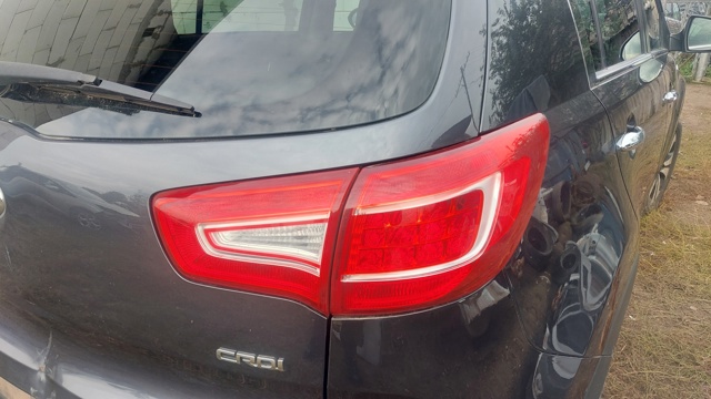 Фонарь задний внутренний правый 924063W010 HYUNDAI