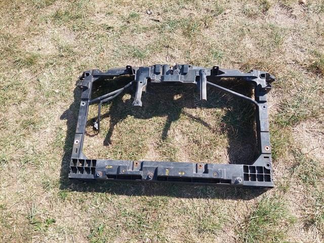 Суппорт радиатора в сборе GS1D53110 MAZDA