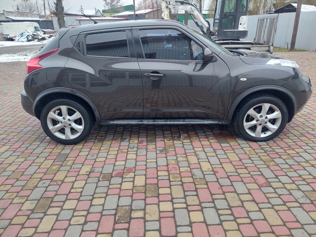 Пассажирская передняя дверь H010M1KAMA NISSAN