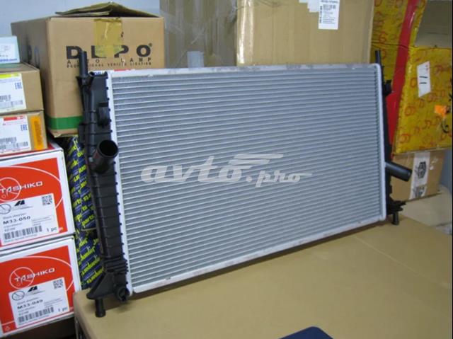 Радиатор 670x365x18 mz bk 3 03--09 1.4 1.6 2.0  ford focus 04--10 1.4 1.6 1.8 2.0   	3202081