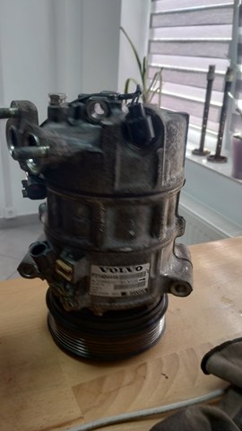 Компрессор системы кондиционирования 31404446 VOLVO