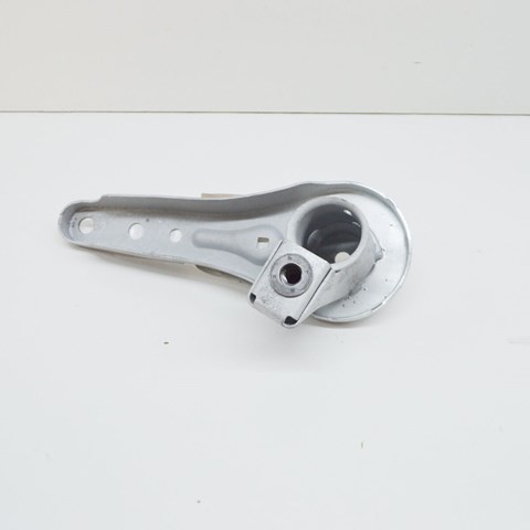 Кронштейн задней балки 33326793651 BMW