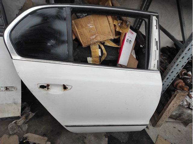 Дверь задняя, правая 3T5833056 VAG