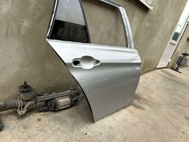 41007298526 BMW Дверь задняя правая купить в Павлоград