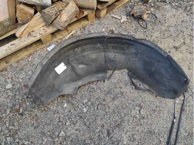 Подкрылок задний левый 51717213649 BMW