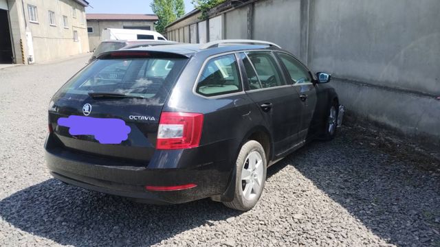 Пассажирская передняя дверь 5E0831052B VAG