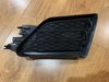 Правая решетка переднего бампера 105800700J TESLA