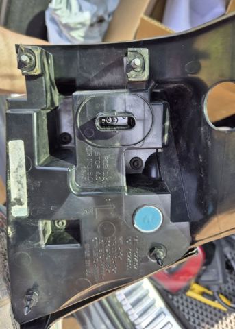 Фонарь задний 107739700H Tesla Model