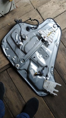 Стеклоподъемник левой задней двери 834712R210 HYUNDAI