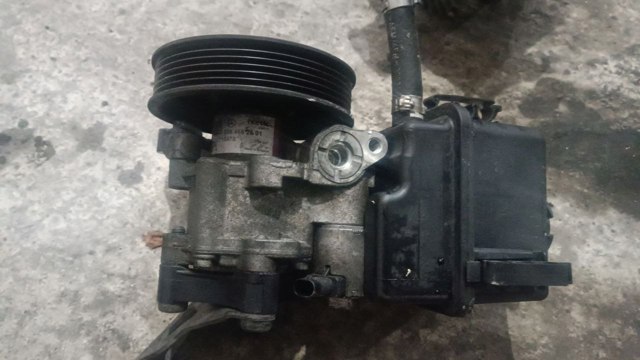 Насос гидроусилителя руля A0064662601 MERCEDES