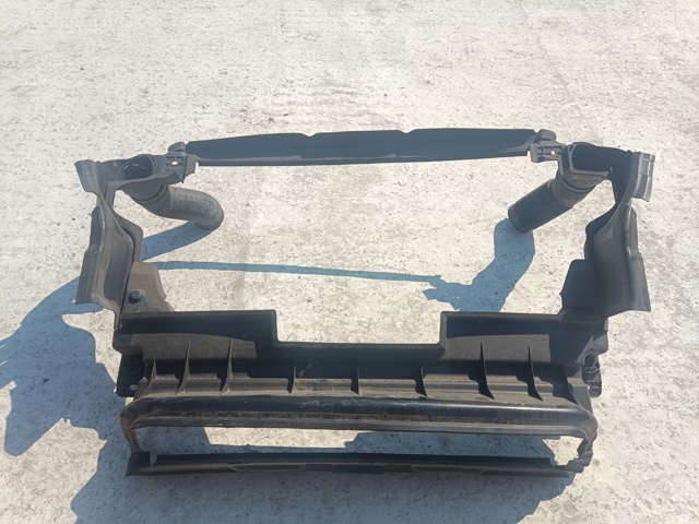Воздуховоды системы охлаждения двигателя A1645000916 MERCEDES