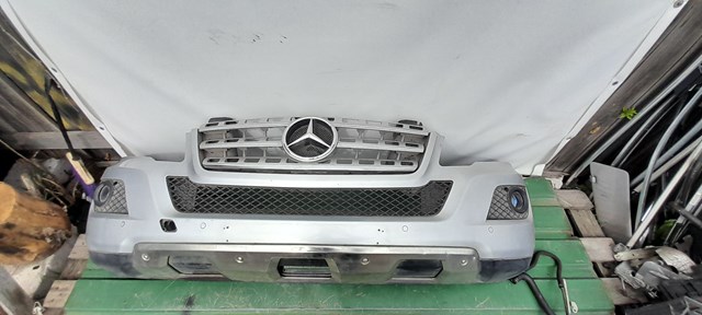 Буфер (бампер) передний A1648803240 MERCEDES