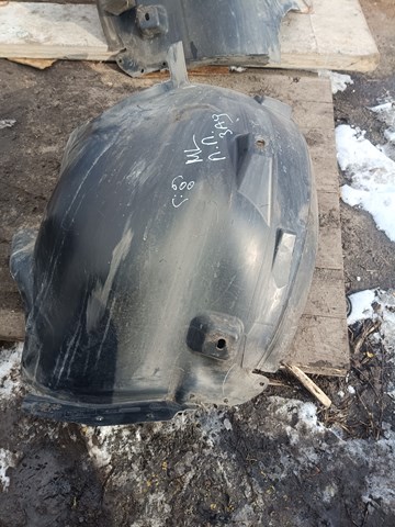 Подкрылок переднего крыла, правый задний A1648841022 MERCEDES