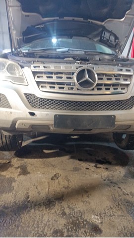 Бампер на авто A1648850825 MERCEDES
