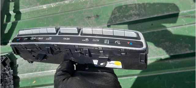 Блок управления режимов отопления A2059058105 MERCEDES