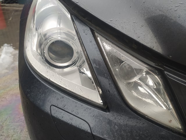 Вставка фары правой A2078200639 MERCEDES