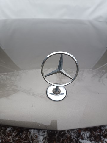 Капот двигателя A2128800157 MERCEDES