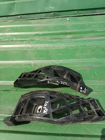 Правое крепление заднего бампера A2128850865 MERCEDES