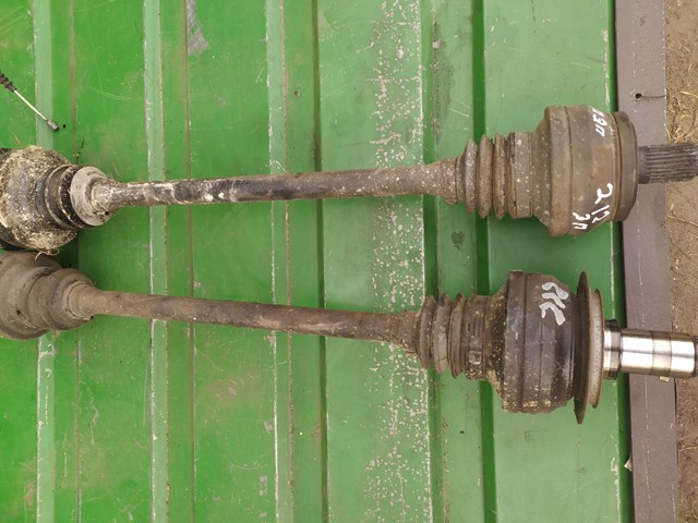Полуось задняя, левая A2213503510 MERCEDES
