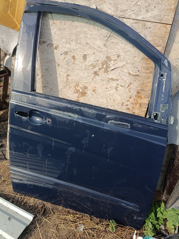 Пассажирская передняя дверь A6397201105 MERCEDES