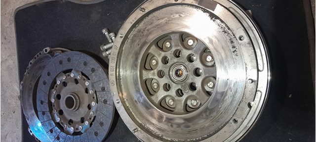 Маховик с зубчатым ободом A6510300107 MERCEDES