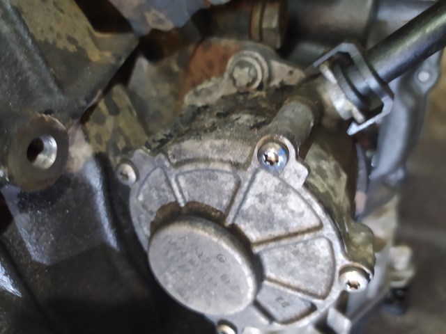 Насос вакуумный A6512300165 MERCEDES
