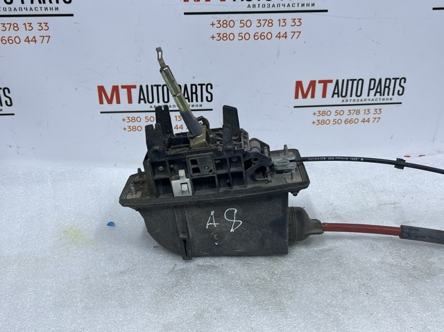 Рычаг переключения передач 4B0713041M VAG