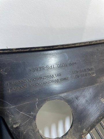 7P6819401C VAG Водосток лобового стекла, жабо купить в Днепр