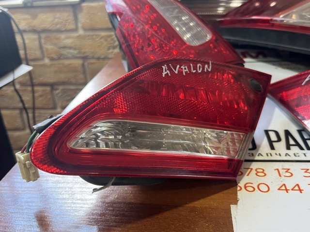 Задняя левая внутренняя фара 81590AC020 TOYOTA