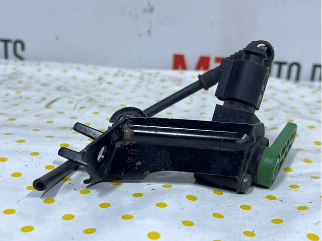 8R0941285D Датчик уровня положения кузова передний левый купить Винница