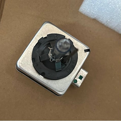 Лампочка ксеноновая LR009163 LAND ROVER