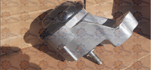 Гидроопора двигателя правая GB5Z6038A MARKET (OEM)