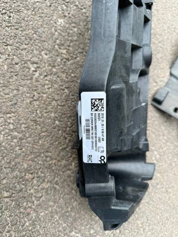 51127420666 BMW Кронштейн бампера заднего правый купить в Ирпень