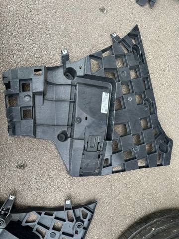 Кронштейн бампера заднего, левый 51127420667 BMW