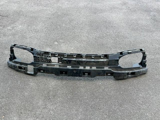 Кронштейн бампера заднего, центральный 51128061579 BMW