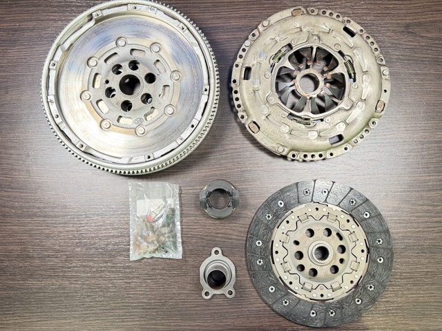 Комплект сцепления 03L141015P VAG