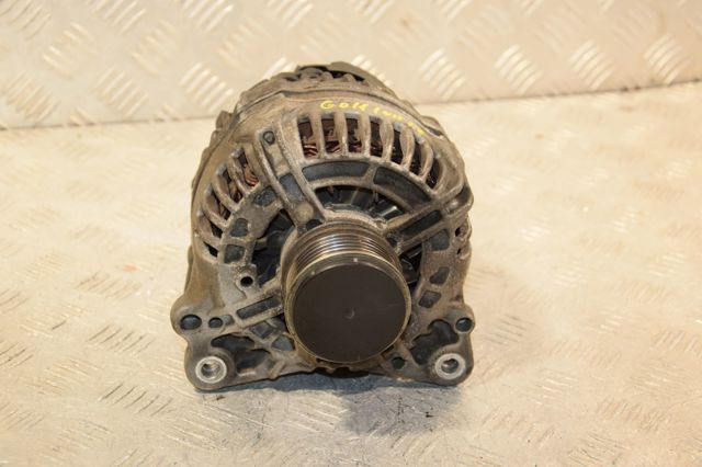 Автомобильный генератор 0124525091 VAG