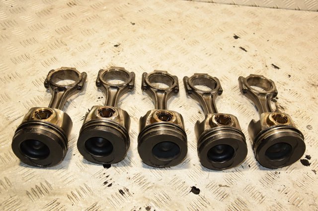 Шатун поршня двигателя 038105401J VAG