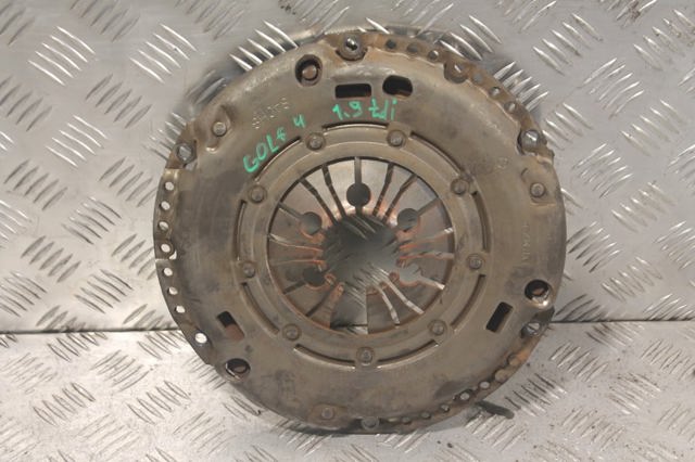 VAG 038141025D Корзина сцепления в наличии Черновцы