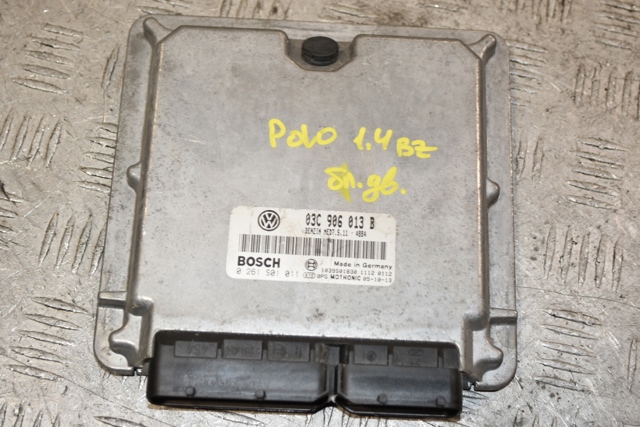 ЭБУ двигателем 03C906013B VAG