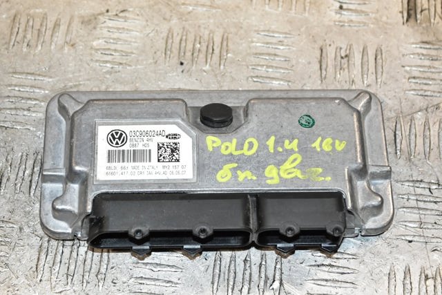 VAG 03C906024AD Блок управления двигателем в наличии Черновцы