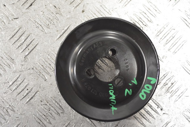 Шкив помпы водяного насоса Volkswagen Golf V