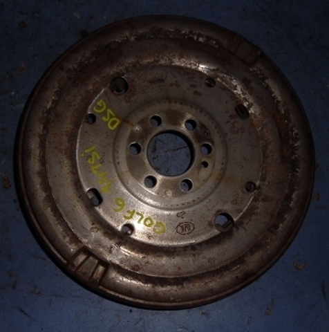 03F105266C VAG Маховик купить в Черновцы