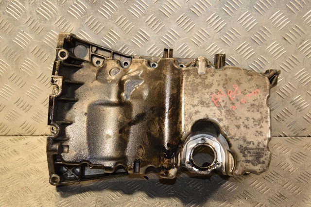 Масляный поддон двигателя 03L103603D VAG
