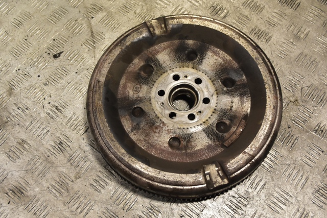 03L105266BP VAG Маховик купить в Черновцы