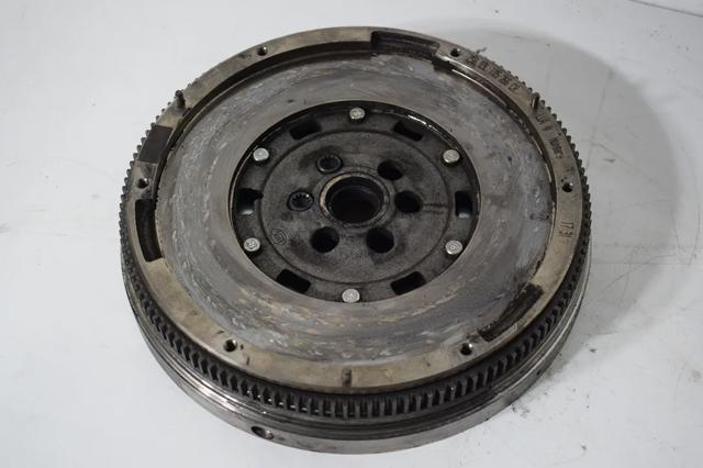 VAG 03L105266CR Маховик двигателя в наличии Полтава